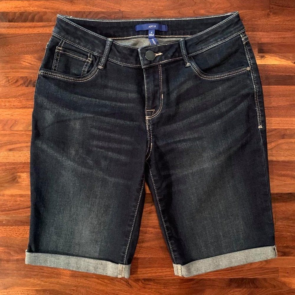 Bermuda Apt 9 Size 4 Jean Shorts